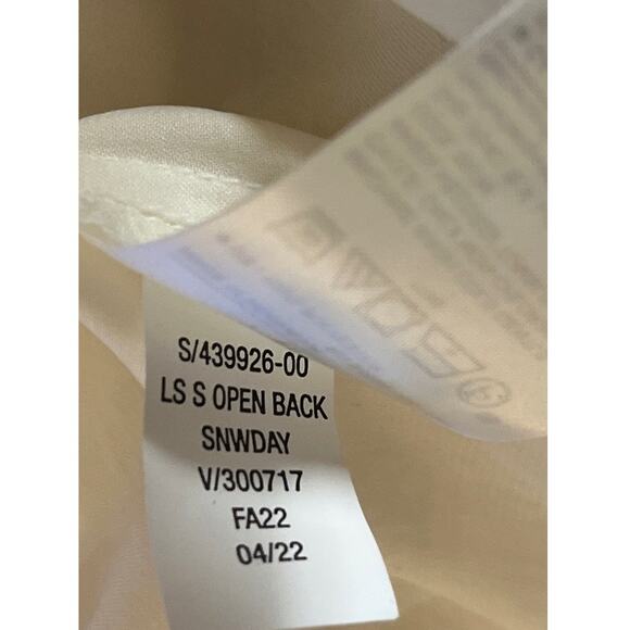 Banana Republic Mock Neck Open Back Top Blouse - Cream - Size: M -Excellent - Picture 7 of 10